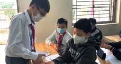 Chủ tịch UBND TP Hà Nội yêu cầu các trường cho học sinh rửa tay sát khuẩn trước khi vào lớp học