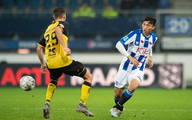 Đoàn Văn Hậu không có nhiều cơ hội ra sân tại SC Heerenveen.