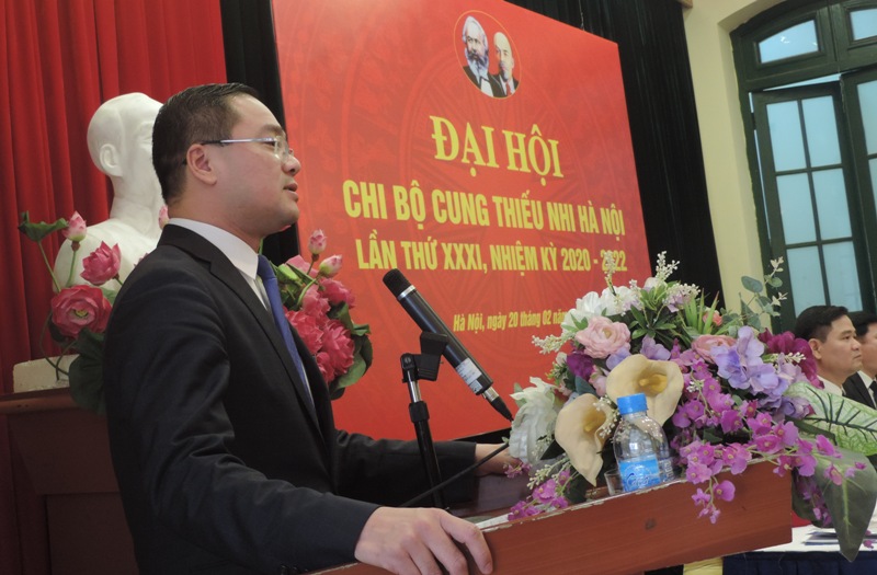 Đồng chí Nguyễn Ngọc Việt, Ủy viên Ban Thường vụ Trung ương Đoàn, Thành ủy viên, Bí thư Thành đoàn, Bí thư Đảng ủy Cơ quan Thành đoàn Hà Nội phát biểu tại Đại hội