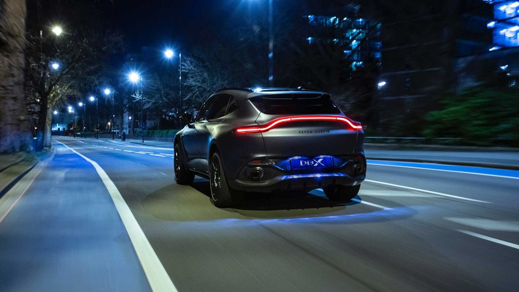 Cận cảnh Aston Martin DBX ‘By Q’ – Chiếc SUV cá nhân hóa đáng mơ ước!