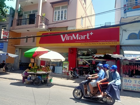 Cửa hàng VinMart+, địa chỉ 22A-24 Nguyễn Súy, phường Tân Quý, quận Tân Phú, TP HCM