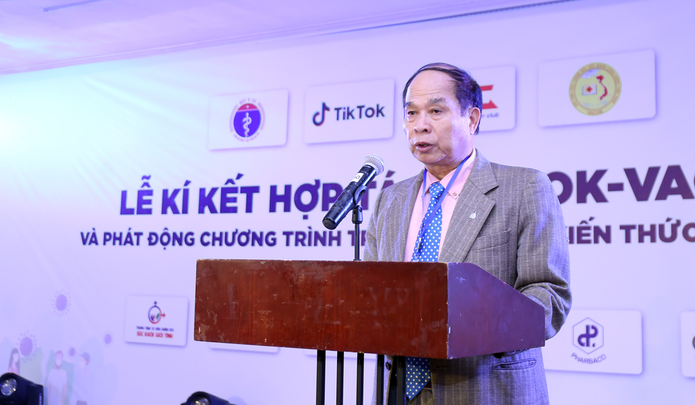 TS Nguyễn Thiện Trưởng, Phó Chủ tịch thường trực VACHE, nguyên Thứ trưởng, Phó Chủ nhiệm Ủy ban Dân số Gia đình và Trẻ em Việt Nam phát biểu tại chương trình
