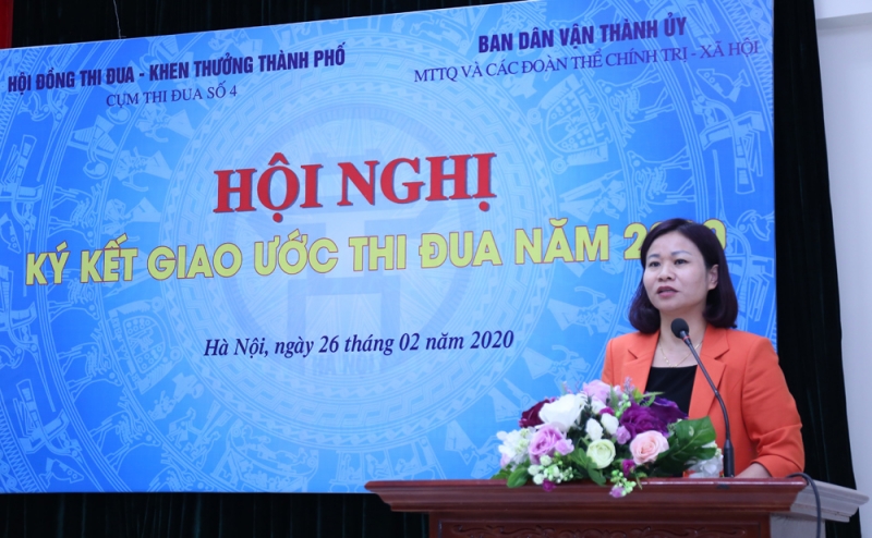 Đồng chí Nguyễn Thị Tuyến, Ủy viên Ban thường vụ, Trưởng ban Dân vận Thành ủy Hà Nội phát biểu tại hội nghị