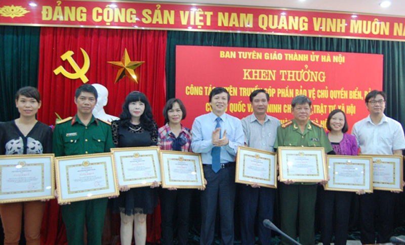 Báo TTTĐ là một trong những đơn vị có thành tích xuất sắc trong công tác tuyên truyền, góp phần bảo vệ chủ quyền biển đảo được Ban Tuyên giáo Thành ủy Hà Nội khen thưởng.