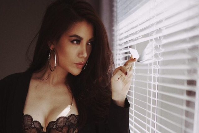 Trương Ngọc Ánh dữ dội trong phim mới “Bông hồng lửa”