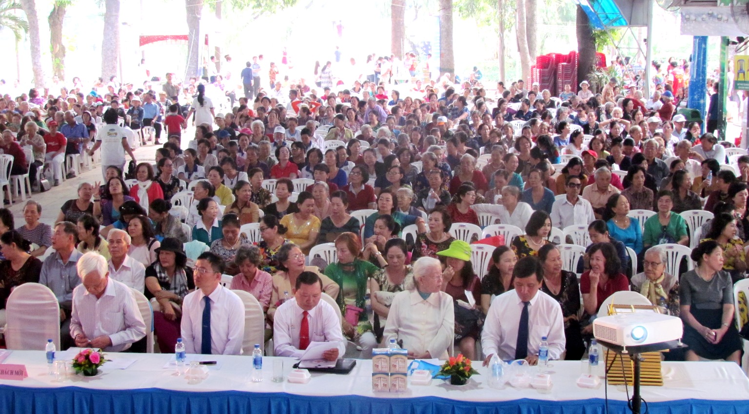 Vinamilk khởi động hành trình chăm sóc sức khỏe cho người cao tuổi năm 2017