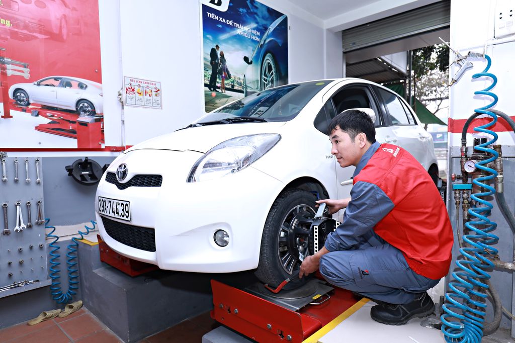 Khai trương trung tâm dịch vụ lốp xe du lịch Bridgestone An Việt Nhật tại Hà Nội