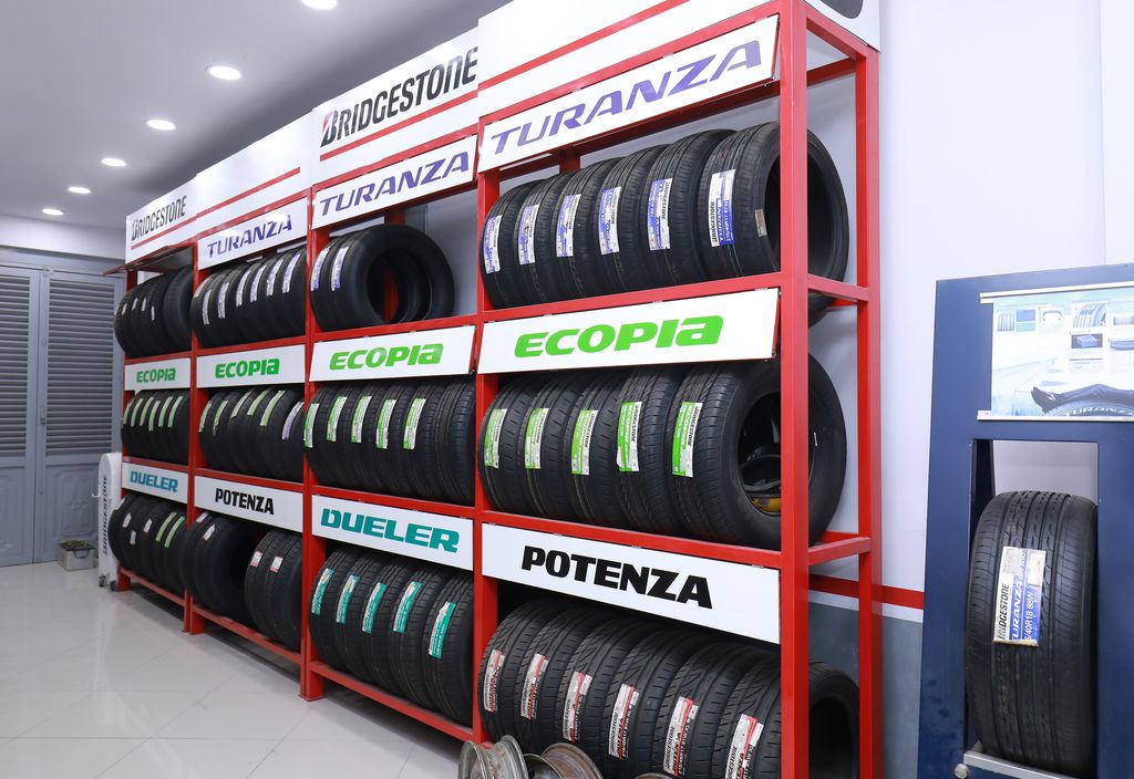 Khai trương trung tâm dịch vụ lốp xe du lịch Bridgestone An Việt Nhật tại Hà Nội
