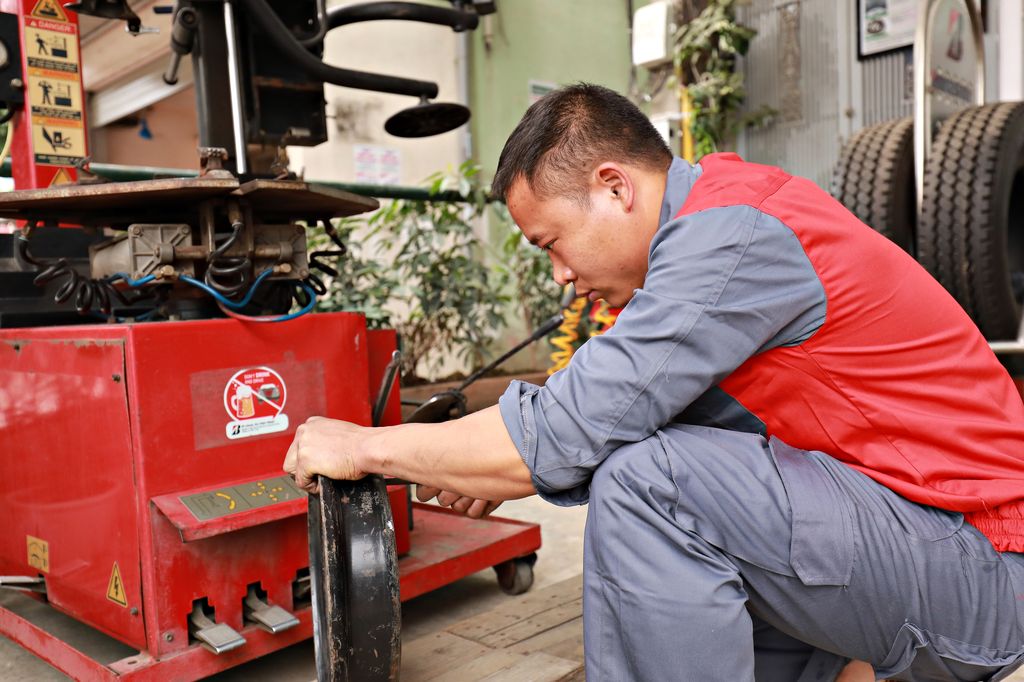 Khai trương trung tâm dịch vụ lốp xe du lịch Bridgestone An Việt Nhật tại Hà Nội