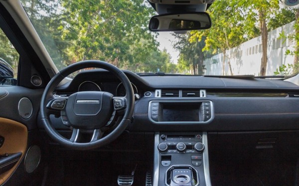 Độ an toàn của xe sang Range Rover Evoque