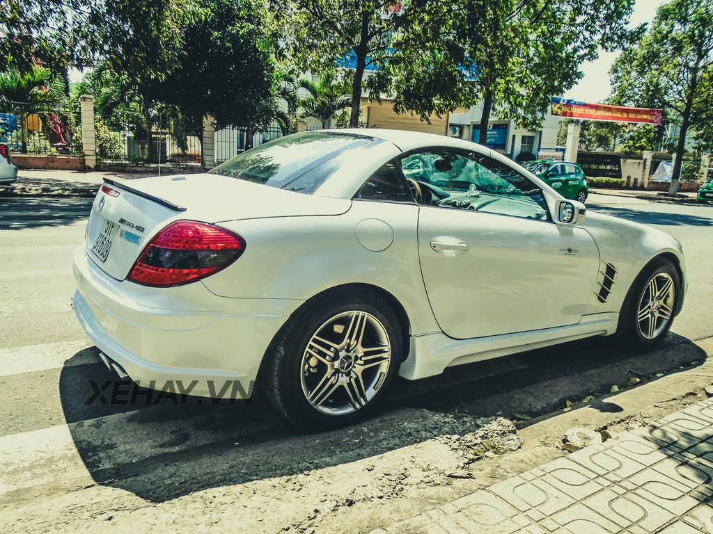 SLK AMG – đứa con lai thừa hưởng tinh hoa từ mũi tên bạc SLR