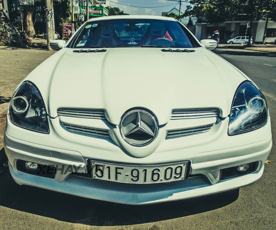 SLK AMG – đứa con lai thừa hưởng tinh hoa từ mũi tên bạc SLR