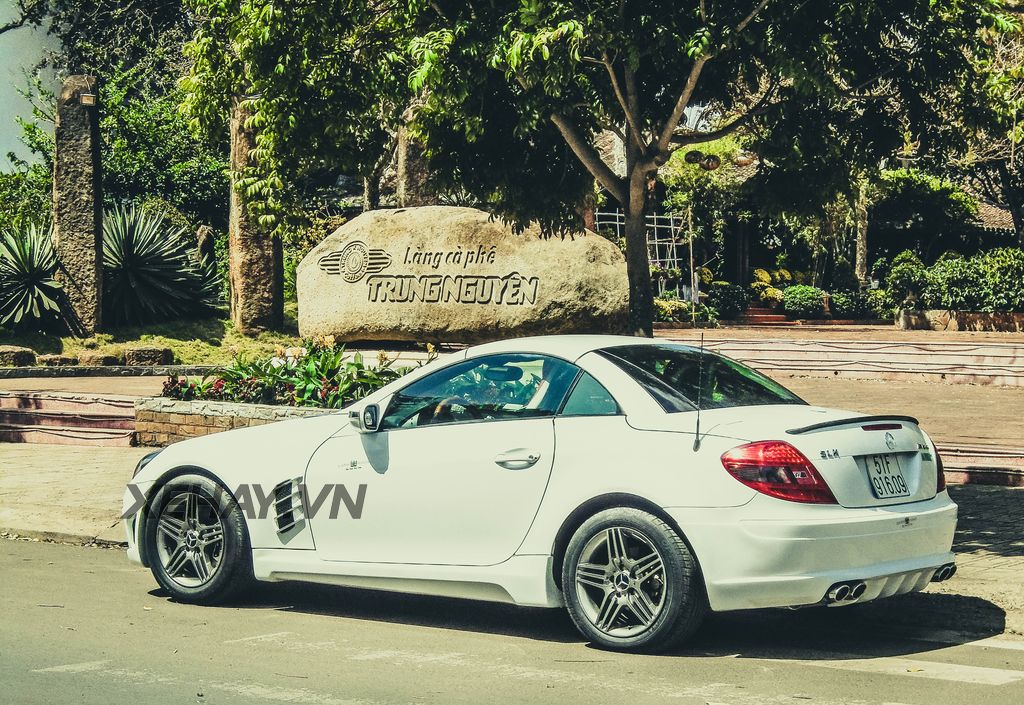 SLK AMG – đứa con lai thừa hưởng tinh hoa từ mũi tên bạc SLR
