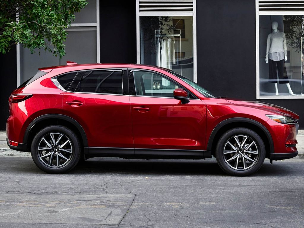 Mazda CX-5 2017 tăng giá thêm 2.250 USD so với phiên bản cũ
