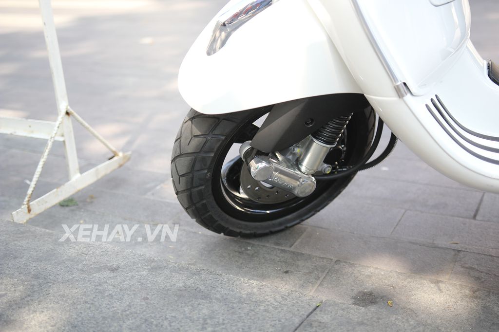 Chi tiết “người đẹp nước Ý” Vespa LX iGet 125