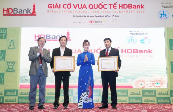 Nữ CEO Vietjet được lòng dân mạng là ai?
