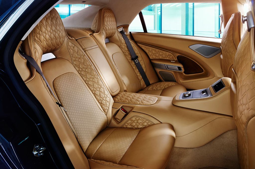 Aston Martin ấp ủ dự định mở rộng gia đình xe sedan Lagonda hạng sang