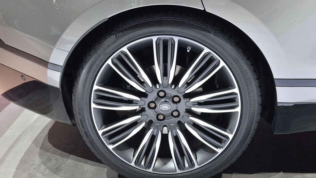 Land Rover Range Rover Velar phiên bản đắt nhất có giá 103.265 $ tại Mỹ