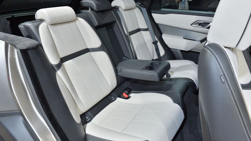 Land Rover Range Rover Velar phiên bản đắt nhất có giá 103.265 $ tại Mỹ