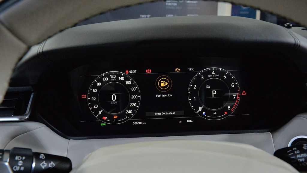 Land Rover Range Rover Velar phiên bản đắt nhất có giá 103.265 $ tại Mỹ