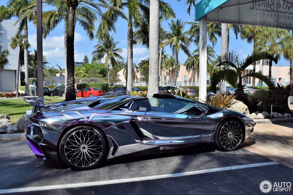 Mãn nhãn với Lamborghini Aventador SV màu bạc của dân chơi Mỹ