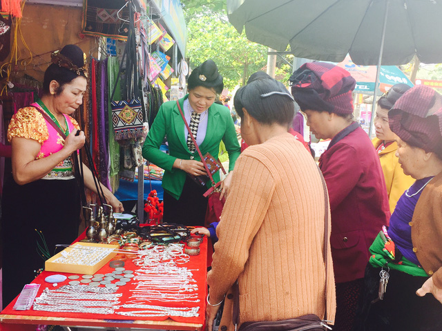 Lễ hội Hoa ban Điện Biên 2017 thu hút khoảng 70.000 lượt khách