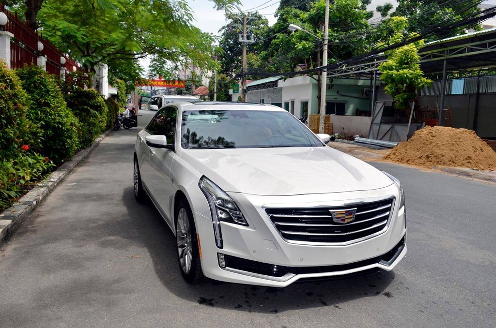 Xe sang “Mỹ” Cadillac CT6 2016 rao bán hơn 4.6 tỷ đồng tại Việt Nam