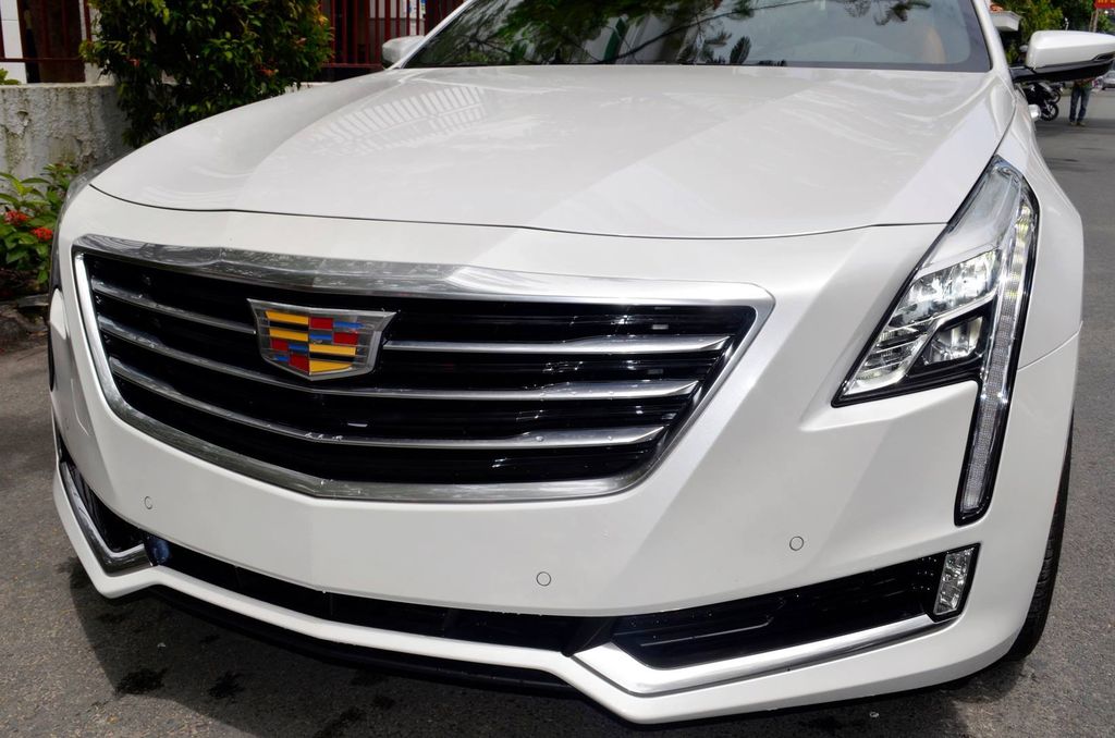 Xe sang “Mỹ” Cadillac CT6 2016 rao bán hơn 4.6 tỷ đồng tại Việt Nam