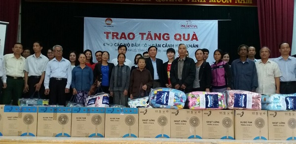 Prudential hỗ trợ thiết bị trường học cho học sinh Quảng Trị