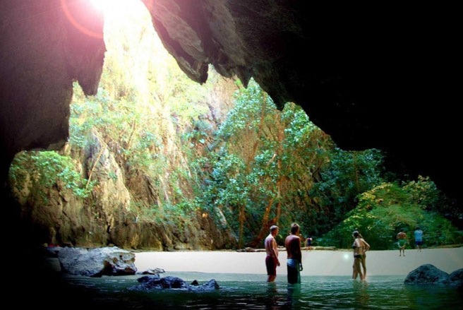 Sơn Đoòng lọt top 15 hang động đẹp nhất thế giới