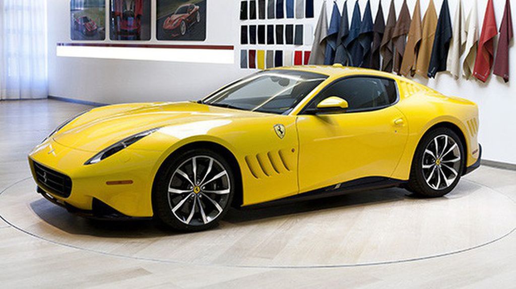 [VIDEO] Thiếu niên 16 tuổi lái Ferrari SP 275 RW Competizione gây sốt trên mạng
