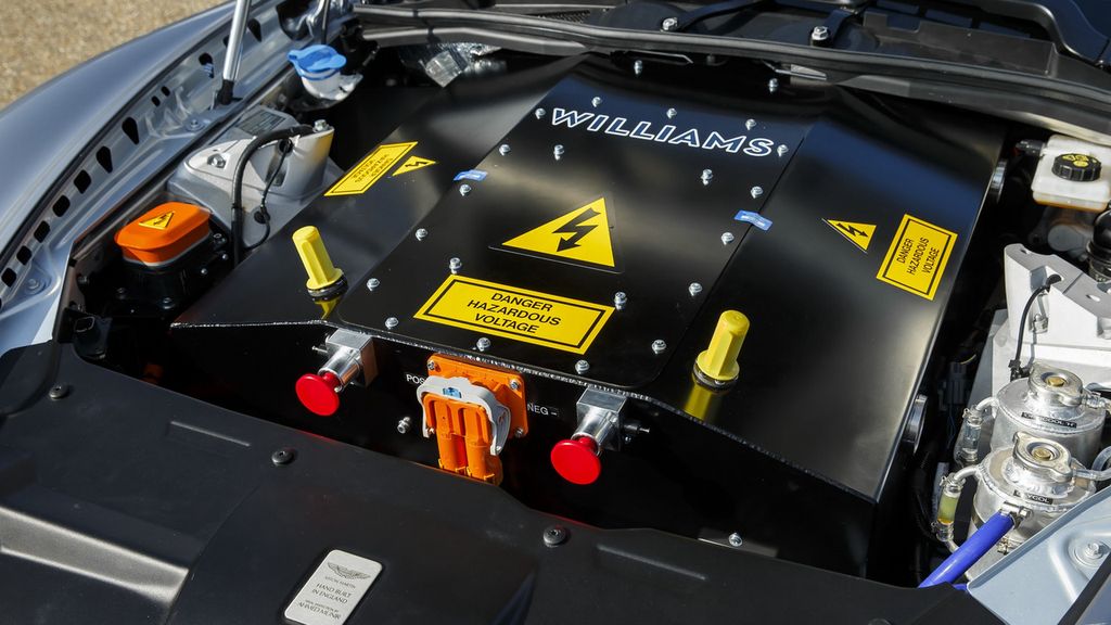 Aston Martin Rapide sẽ sử dụng động cơ điện hoàn toàn vào năm 2018