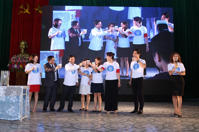 Cty P&G Việt Nam phối hợp cùng Hội Chữ thập đỏ triển khai Dự án “Hợp tác hỗ trợ nước sạch thông qua cung cấp gói bột lọc nước P&G”
