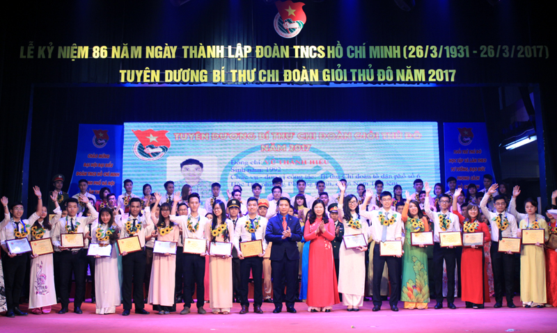 Thành đoàn Hà Nội tuyên dương 100 Bí thư Chi đoàn giỏi