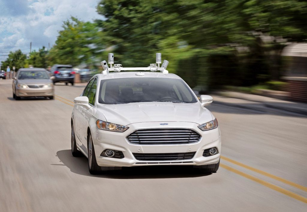 Ford giới thiệu công nghệ Xác định Người bộ nhằm hỗ trợ lái xe ban đêm