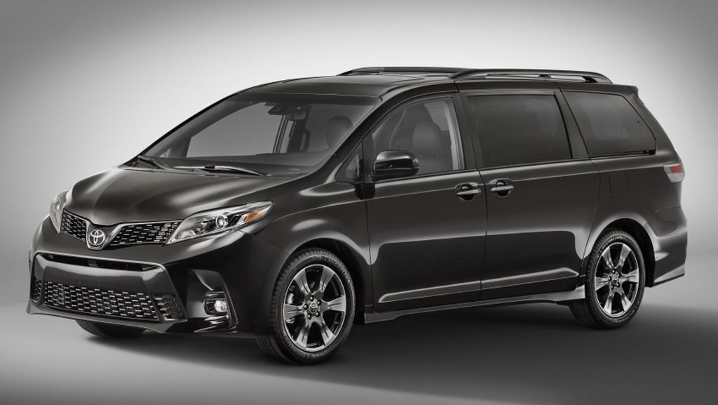 Toyota Sienna 2018 chính thức được 
