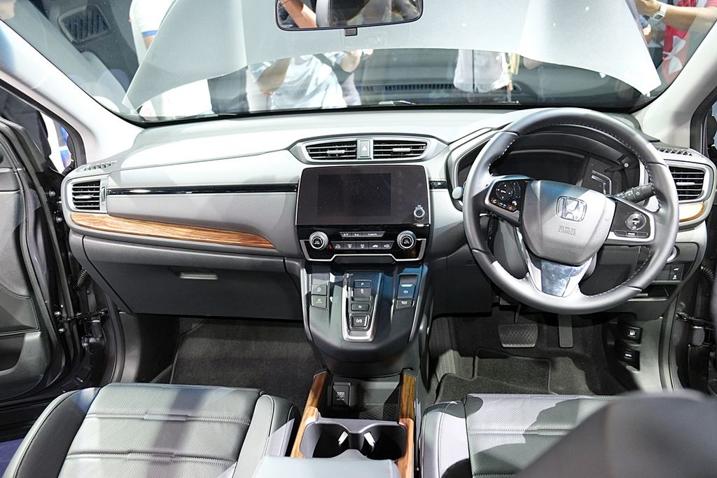 Honda CR-V 2017 chính thức ra mắt Thái Lan, giá từ 1,399 triệu Bath