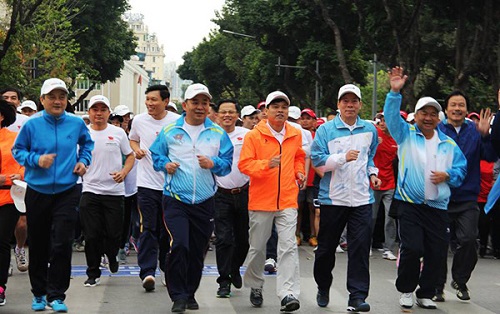 7.000 người Hà Nội nô nức tham dự Ngày chạy Olympic 2017