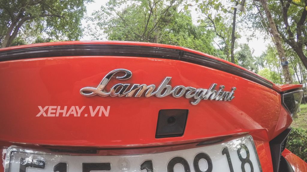 Lamborghini Aventador của Đại gia Y tế tái xuất trên đường phố Sài Gòn
