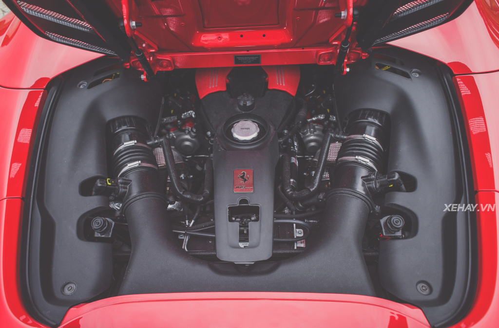 [ĐÁNH GIÁ XE] Ferrari 488 Spider - Bốn bánh xe và một bầu trời rộng mở