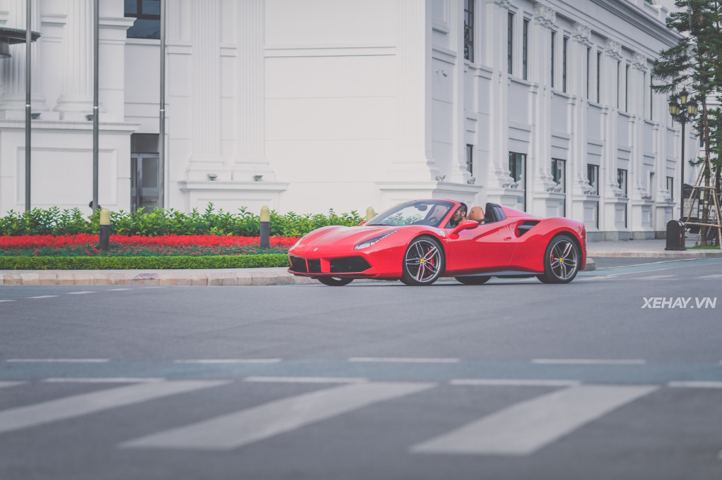 [ĐÁNH GIÁ XE] Ferrari 488 Spider - Bốn bánh xe và một bầu trời rộng mở