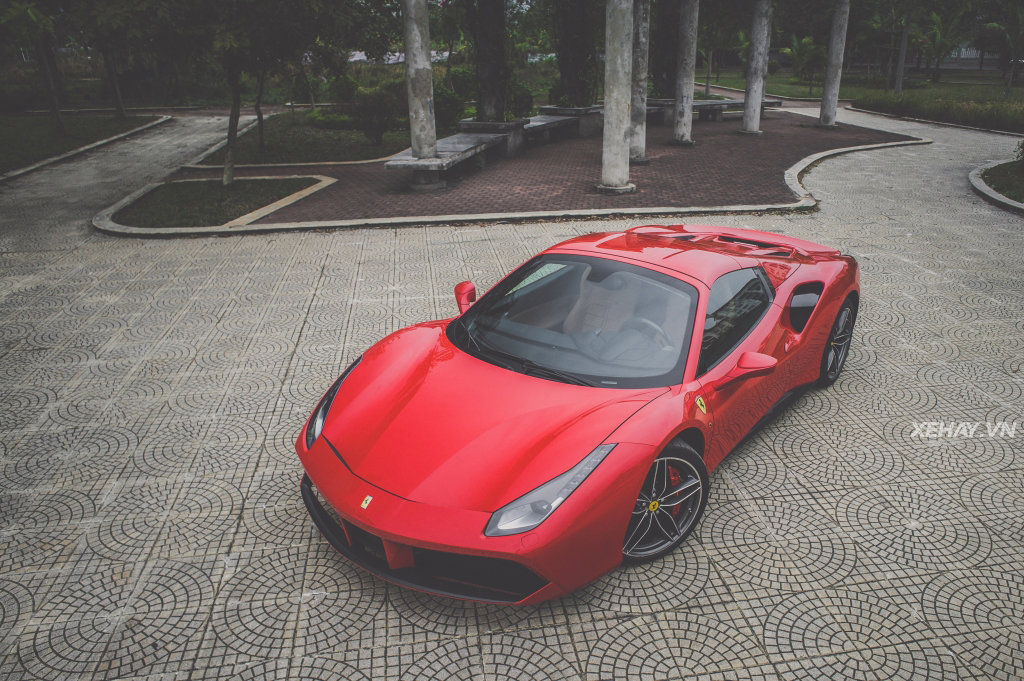 [ĐÁNH GIÁ XE] Ferrari 488 Spider - Bốn bánh xe và một bầu trời rộng mở