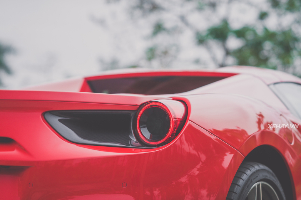 [ĐÁNH GIÁ XE] Ferrari 488 Spider - Bốn bánh xe và một bầu trời rộng mở