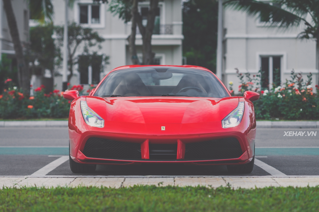 [ĐÁNH GIÁ XE] Ferrari 488 Spider - Bốn bánh xe và một bầu trời rộng mở