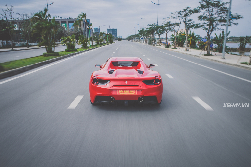 [ĐÁNH GIÁ XE] Ferrari 488 Spider - Bốn bánh xe và một bầu trời rộng mở