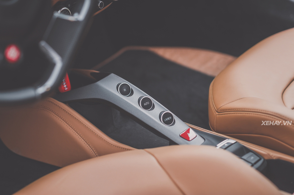 [ĐÁNH GIÁ XE] Ferrari 488 Spider - Bốn bánh xe và một bầu trời rộng mở