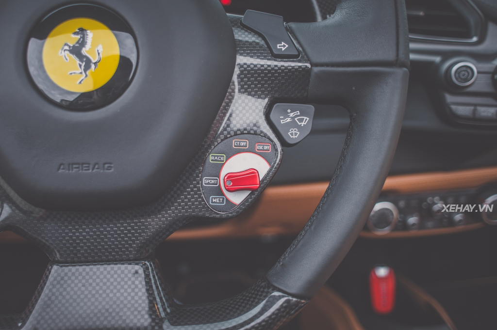 [ĐÁNH GIÁ XE] Ferrari 488 Spider - Bốn bánh xe và một bầu trời rộng mở