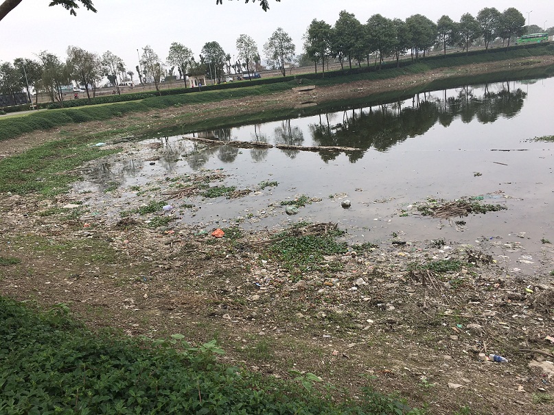 Ô nhiễm tại công viên Yên Sở