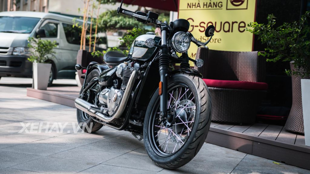 Cận cảnh “hàng hot” Triumph Bonneville Bobber 2017 tại Việt Nam