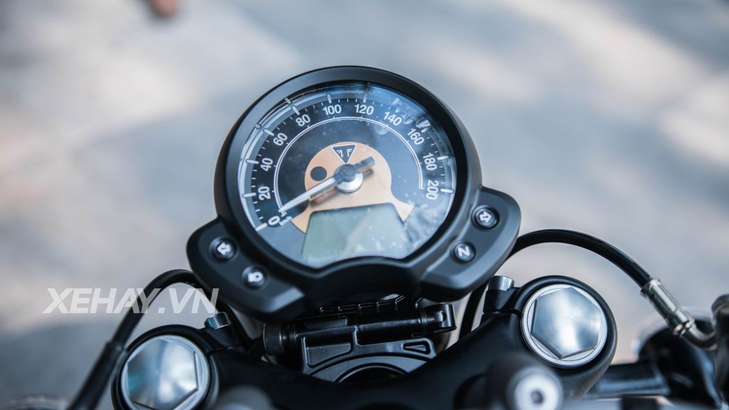 Cận cảnh “hàng hot” Triumph Bonneville Bobber 2017 tại Việt Nam